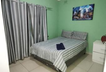 Jackies Guest House has Smoking rooms