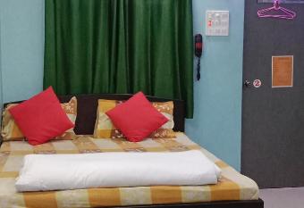 Newsaimauli cottage allows 18 year olds to book a room