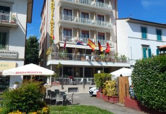 Park Hotel has Balcony rooms