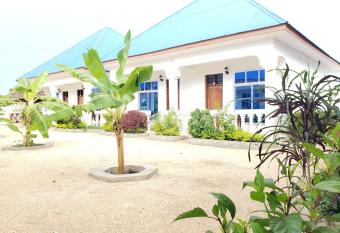 Botany Villas allows 18 year olds to book a room