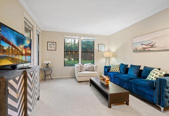 2 Bedrooms/2 Bathrooms Private Apartment with kitchen/pool has Balcony rooms