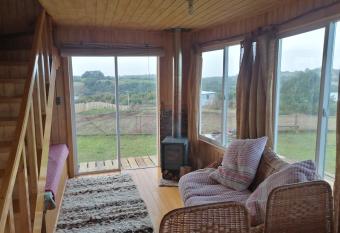 Caba  a 5 personas allows 18 year olds to book a room