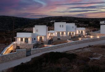 Camvillia Donoussa Village Suites has Balcony rooms