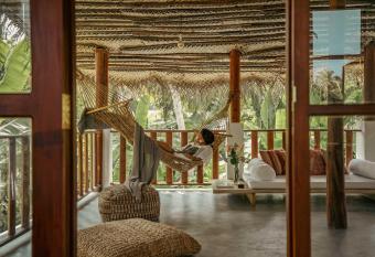 Nina Villa has Balcony rooms