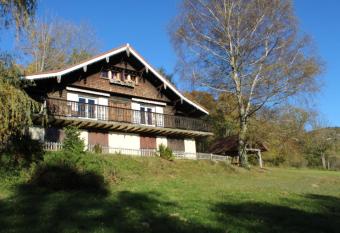 appartement mitoyen dans chalet has Balcony rooms