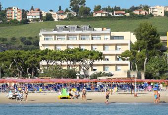 Hotel Cristallo has Balcony rooms