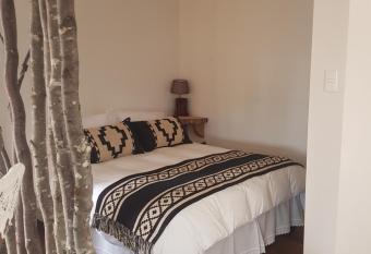 LAGO CONDOR Departamento allows 18 year olds to book a room