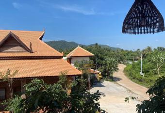 The P2 Kep Guesthouse has Balcony rooms