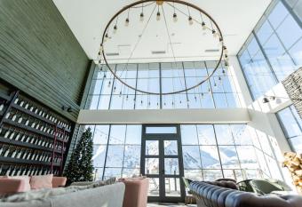 Hotel Roshe Gudauri has Balcony rooms