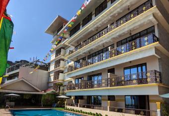 Treebo Tryst Tempo Heritage Spa & Resort has Smoking rooms