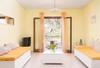 Katrin s Apartment - Corfu Town has Balcony rooms