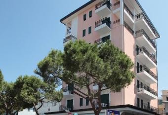Hotel Panorama has Balcony rooms
