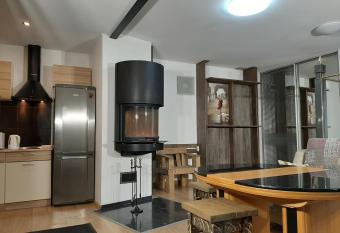 Free Airport Transport Inn has Balcony rooms