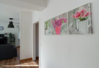 Maison al Bivio (Locazione Turistica) has Balcony rooms