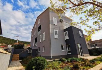 Centrum Apartmani has Balcony rooms