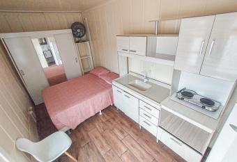 Marco Zero Containers 4 has Smoking rooms