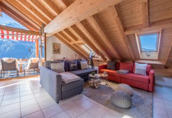 Chalet Rose Penthouse Residence has Balcony rooms