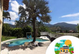 Casa Finca LA MARIANA has Balcony rooms