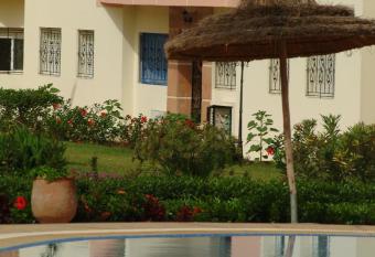 MOHAMMEDIA Appartement 1 allows 18 year olds to book a room