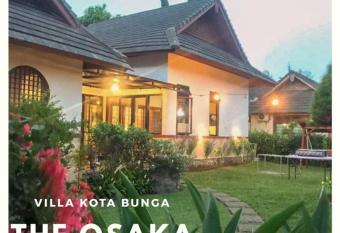 Osaka House Villa Kota Bunga by Citrus House has Balcony rooms