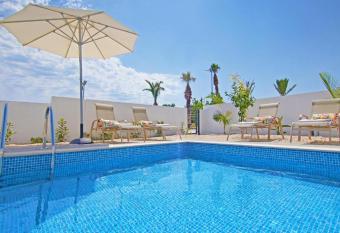 Villa Avian has Smoking rooms