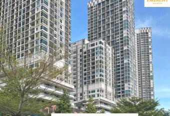 I-SOHO , I-City Shah Alam has Balcony rooms