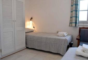 A family house near the beach with three bedrooms has Balcony rooms