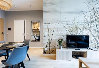 Kolejowa ApartHotel allows 18 year olds to book a room