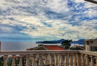 Apartments Nikoleta has Balcony rooms