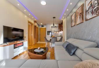 Stek Hills Zlatibor has Balcony rooms