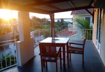 Colonial Cocoon Studio and Apartement allows 18 year olds to book a room