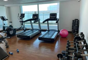 Luxury Home in Abu Dhabi has rooms with a private hot tub