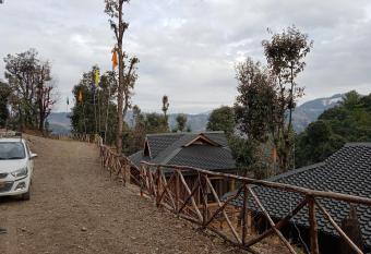 Boom Stays-Shimla Jungle Cottages & Camp allows 18 year olds to book a room