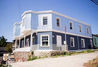 Casa Baron allows 18 year olds to book a room