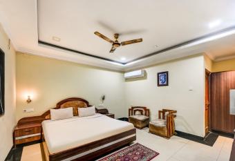 Capital O Hotel Rourkela Palace allows 18 year olds to book a room