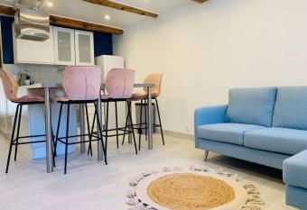 Appartement cocooning pour un s  jours    Tende has Balcony rooms