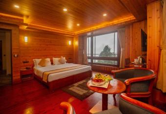 NRS Norling Retreat-500 Mts From Mall Road allows 18 year olds to book a room