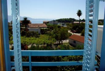 Apartment in Sucuraj with sea view, balcony, air conditioning, WiFi 3560-2 has Balcony rooms
