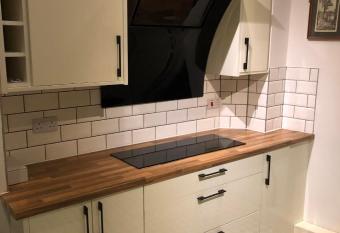 Tees Valley B&B apartment 3 allows 18 year olds to book a room