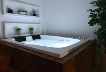 Suites Ximajo allows 18 year olds to book a room