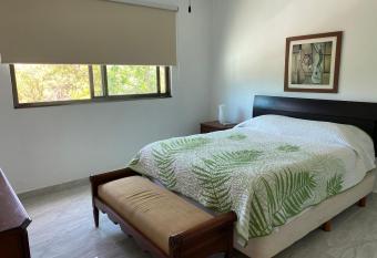 Closetoairport allows 18 year olds to book a room