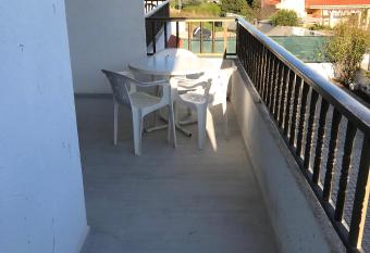 TARONGERS 6 has Balcony rooms