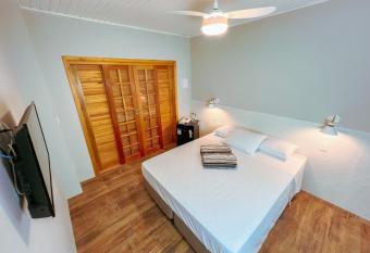 Pousada Ar da Montanha allows 18 year olds to book a room