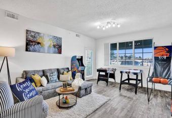 2B Villa On The Water, Luxurious & Games Galore! Near Beach & Airport has Balcony rooms