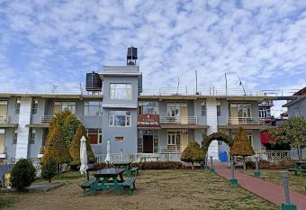 Madpackers Bir allows 18 year olds to book a room