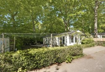 Boshuisje- Chez Michel has Balcony rooms