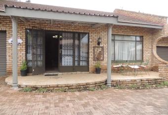 Beethoven on Kort Parys allows 18 year olds to book a room