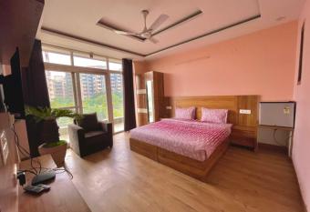 luxury room with attached balcony has Smoking/Balcony rooms
