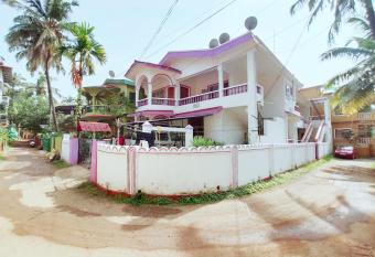 Anthony cottage by goatouradvisor has Balcony rooms