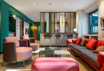 Hotel Canada has Balcony rooms